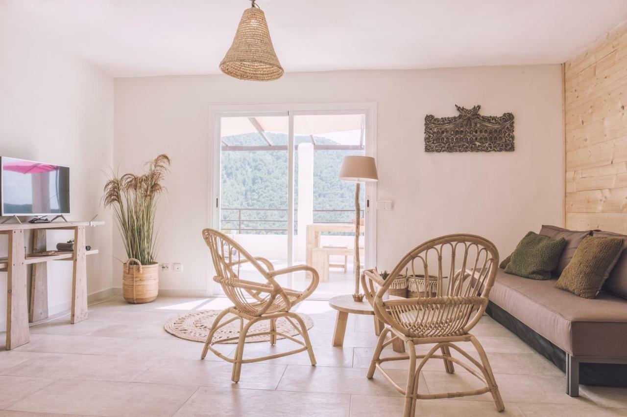 Apartamentos Catharina Maria Cala Llonga  Εξωτερικό φωτογραφία